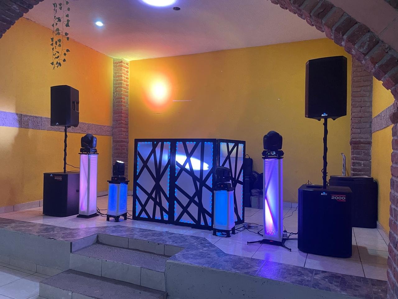 Cabina y equipo de sonido para fiesta